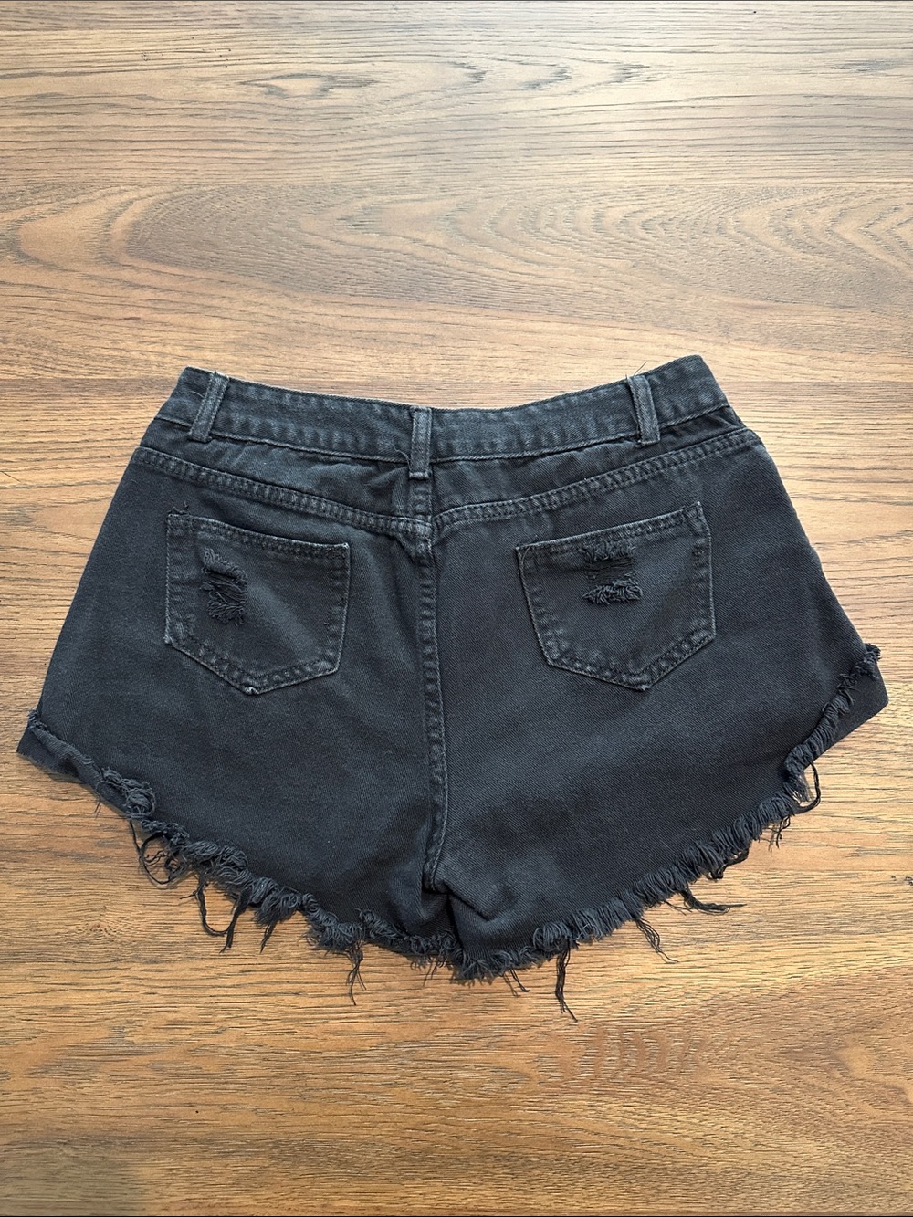 SHEIN Black Distressed Frayed Hem Denim Shorts - Picture 3 of 3